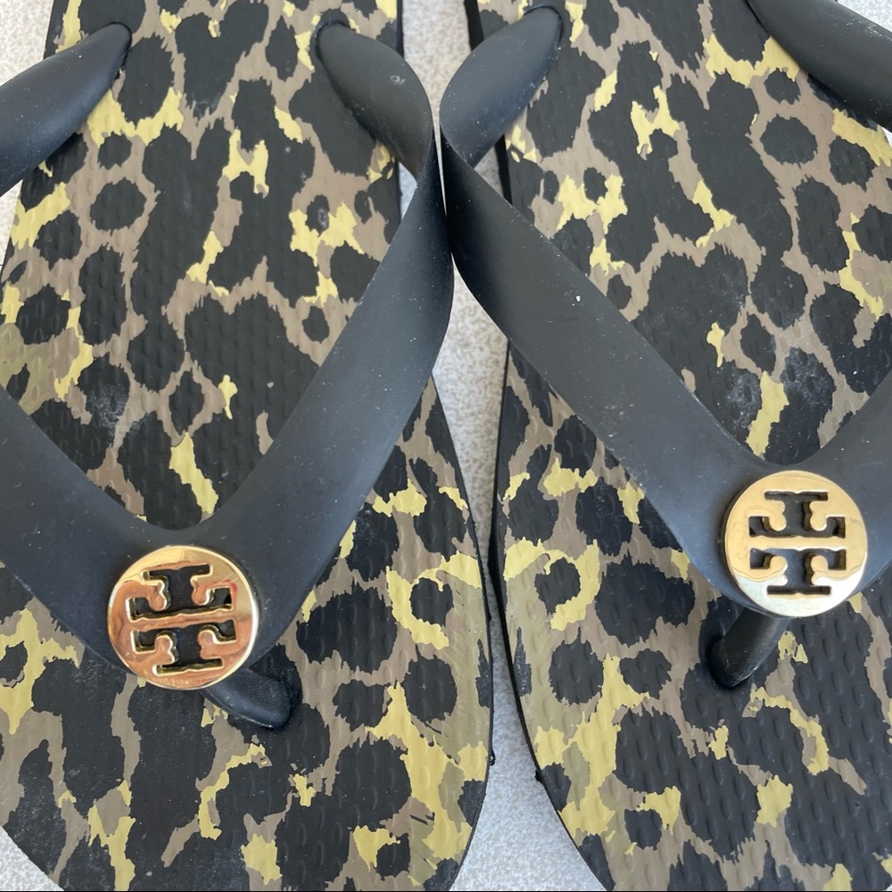 SOLD Tory Burch 6.5 - Picture 3 of 6